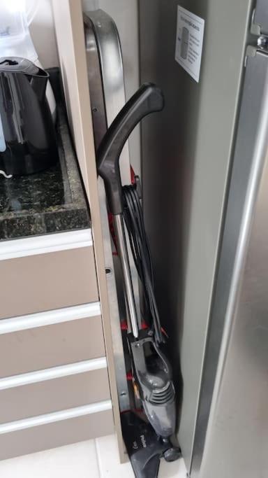 10min,ufrj,cefan,marianha,unisuam,aeroporto Apartamento *