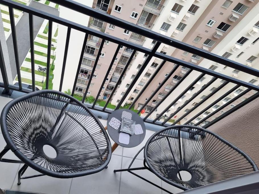 Apartamento 10min,ufrj,cefan,marianha,unisuam,aeroporto