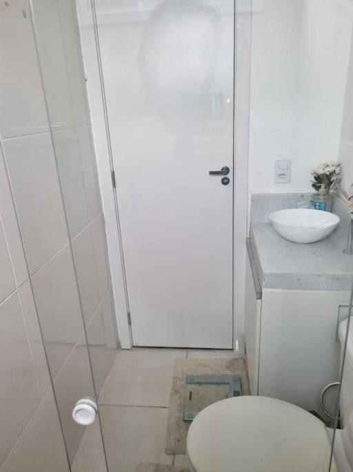Apartamento 10min,ufrj,cefan,marianha,unisuam,aeroporto Rio de Janeiro