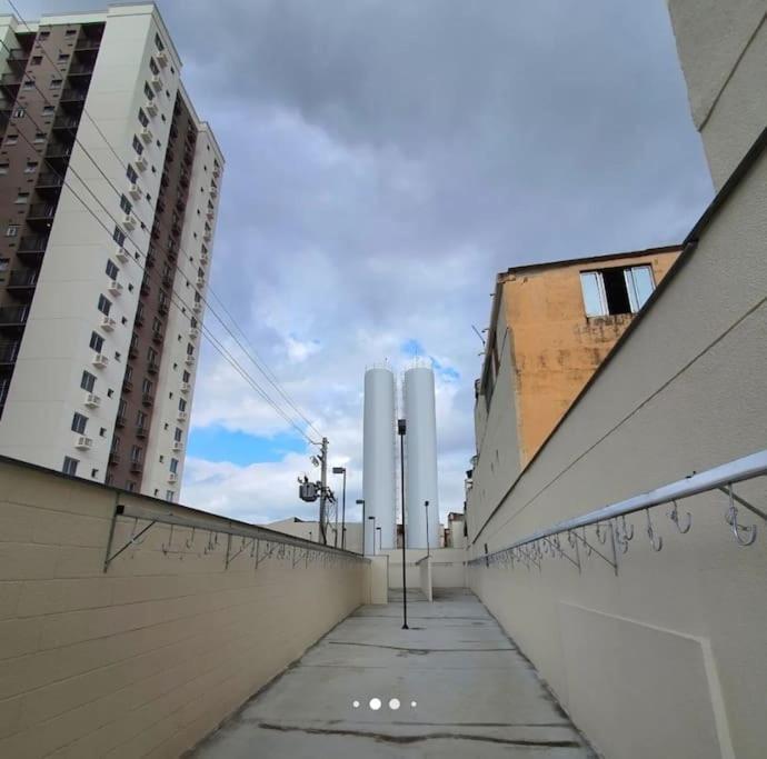 10min,ufrj,cefan,marianha,unisuam,aeroporto Apartamento *